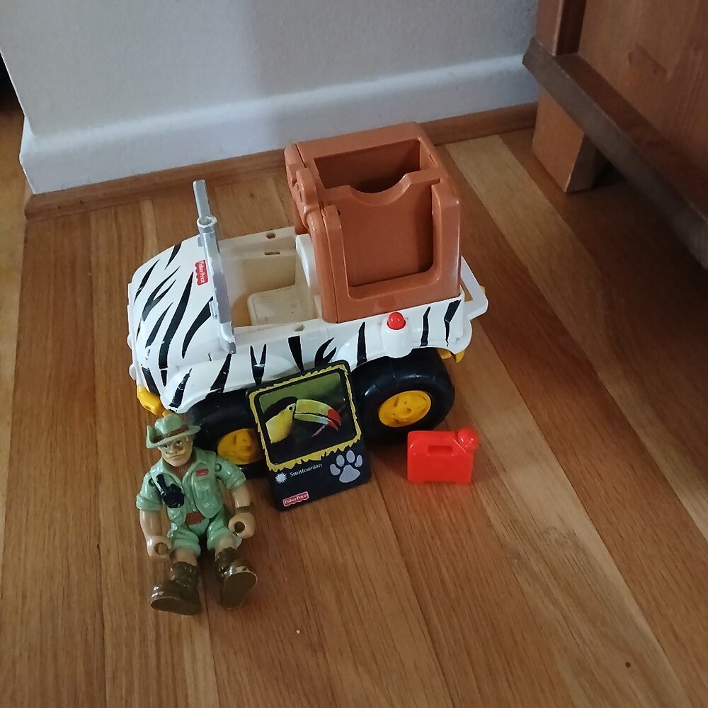 Vintage Fisher Price Zebra Smithsonian Talking Wild Adventure Off Road Jeep